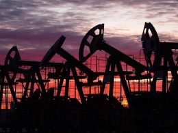 Oil Price Lingers at The Edge as US Inflation Data Raises Eyebrows