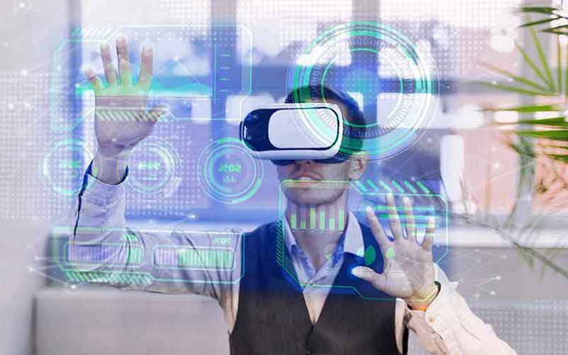 Virtual-Reality-Applications-in-Business-&-Customer-Engagement